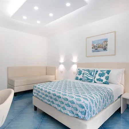 Guest house Cornelia - Main Square 3*